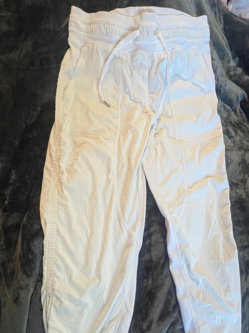 Lululemon Dance Studio Mid-Rise Cropped pants -size 8